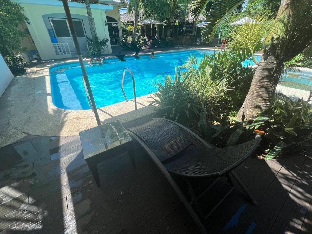Nora's Place 3*