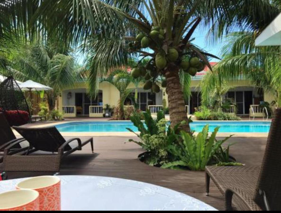 Resort Nora's Place 3*
